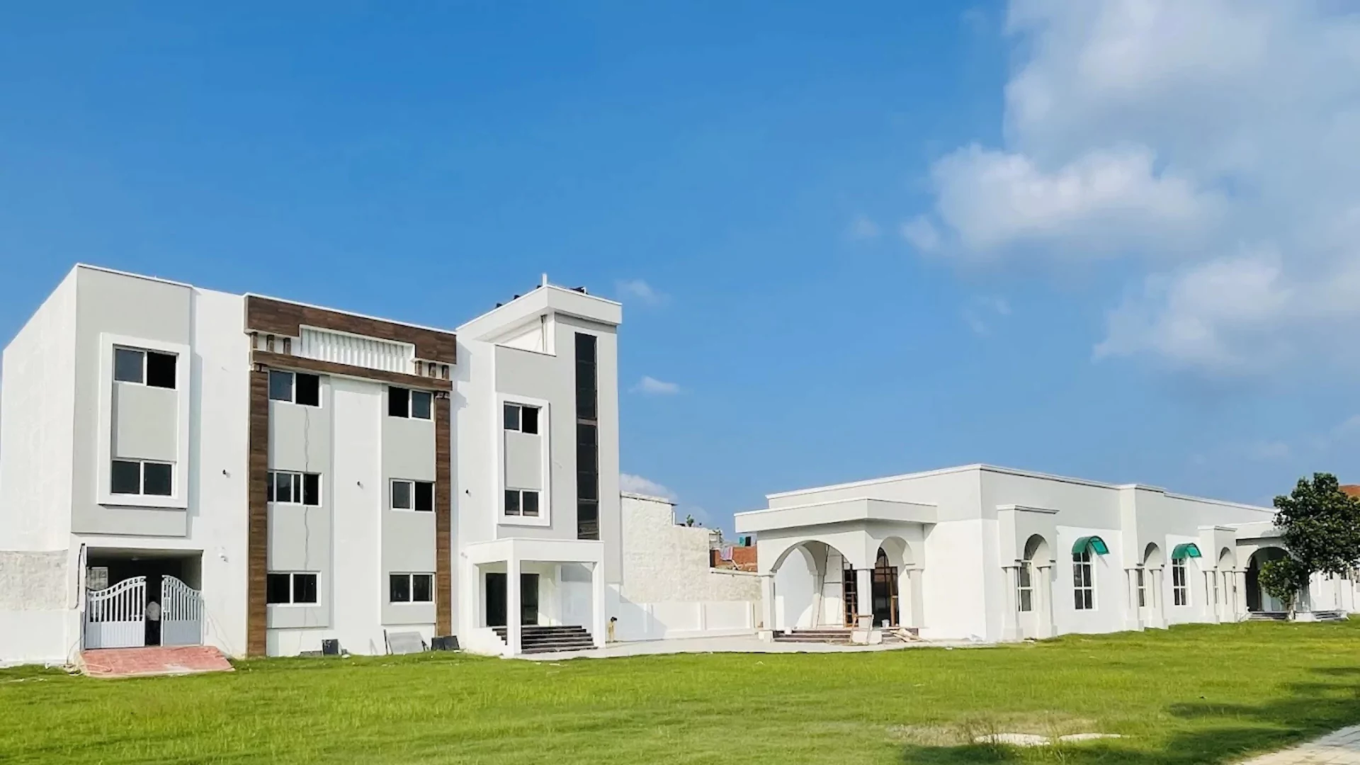 Golden Paradise Resort Banquets & Lawns