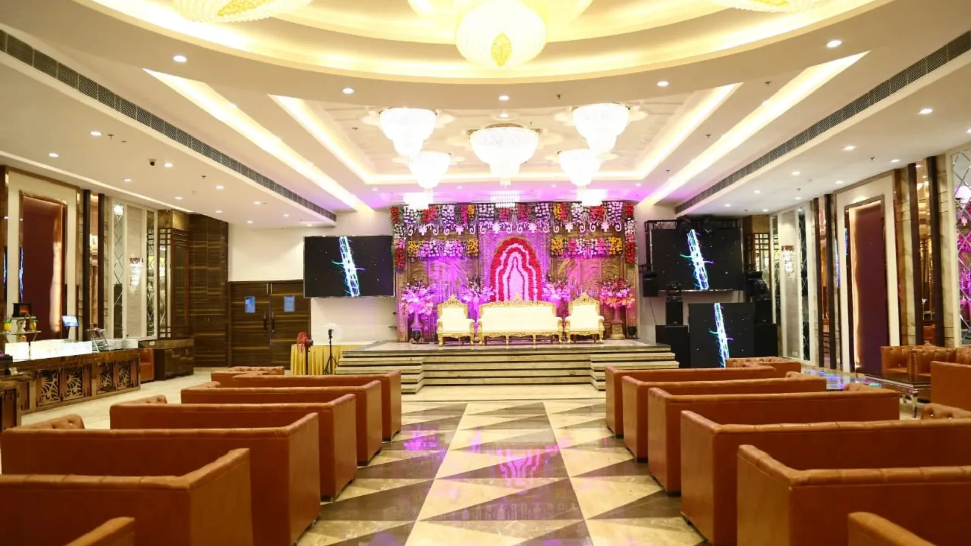 Green Lounge Banquets Peeragarhi