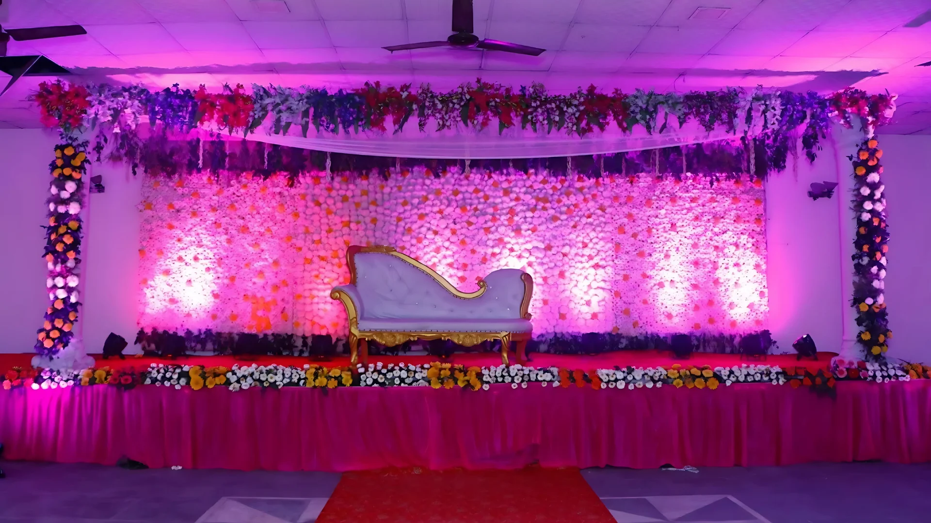 Royal Banquets And Lawns