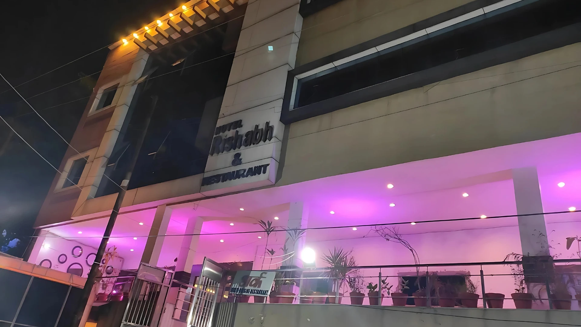 Hotel Rishabh