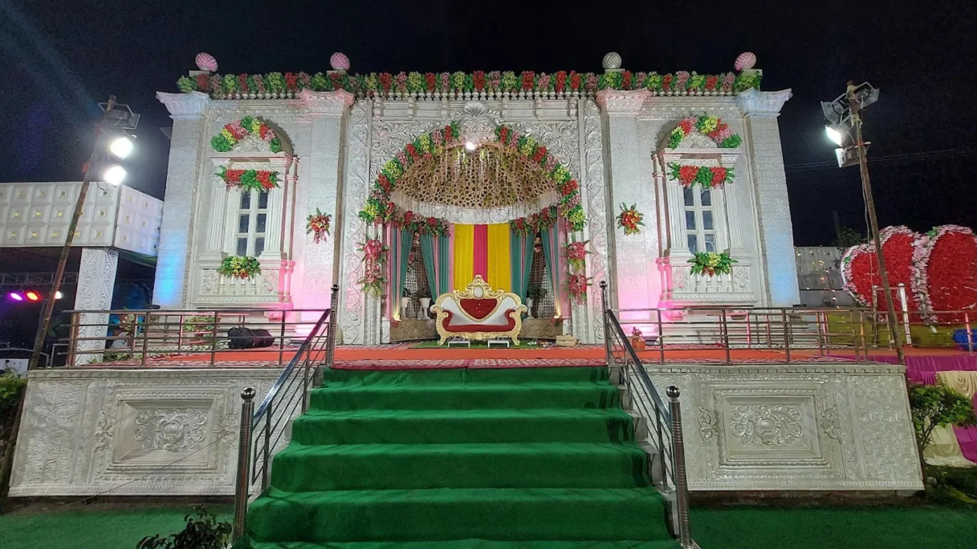 OM GARDEN-banquet hall in burari