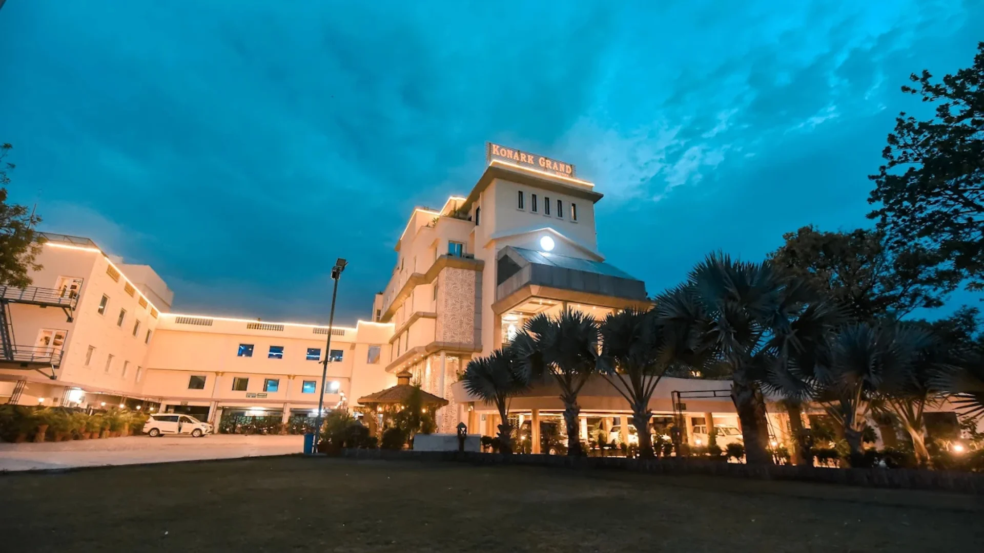 Konark Grand Hotel Mirzapur