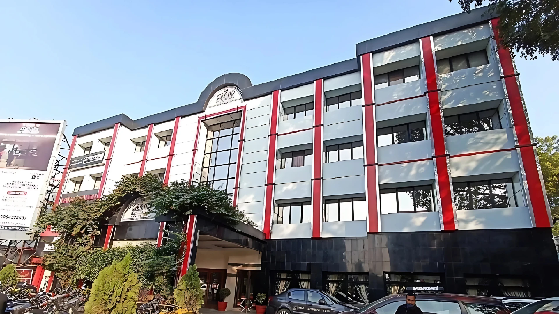 Grand Continental Hotel
