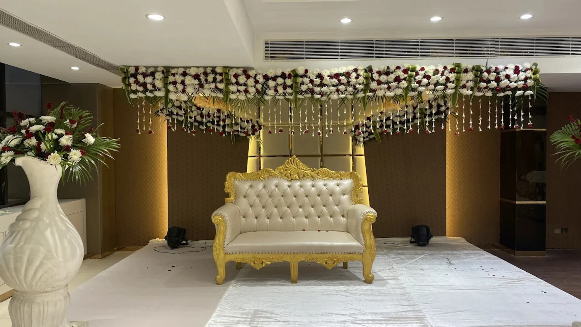 Raunak Banquets