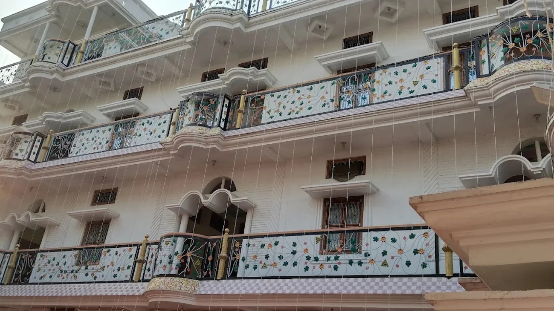 SUNSHINE HOTEL AND MARRIAGE HALL