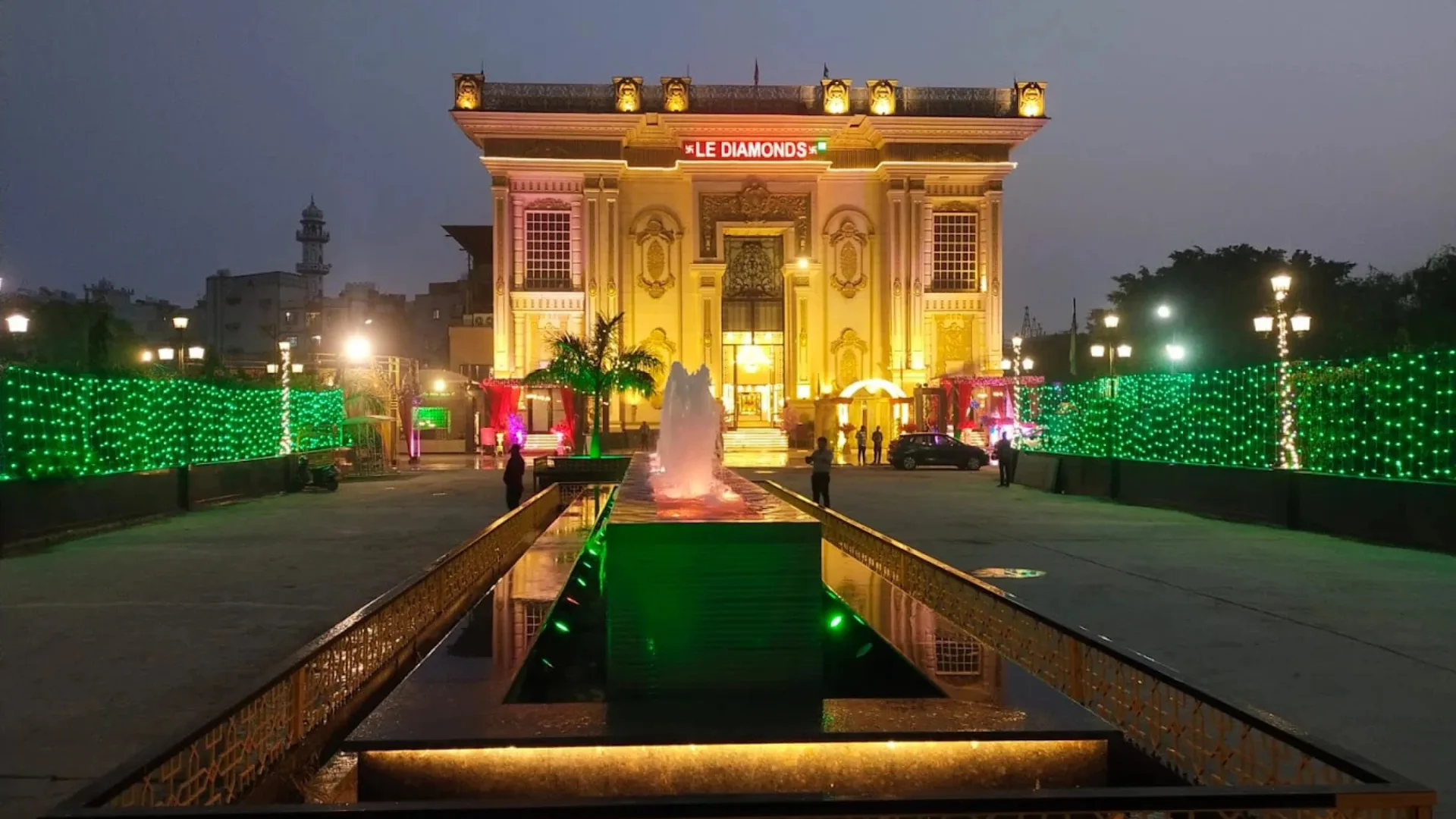 Le Diamonds' Banquet Hall