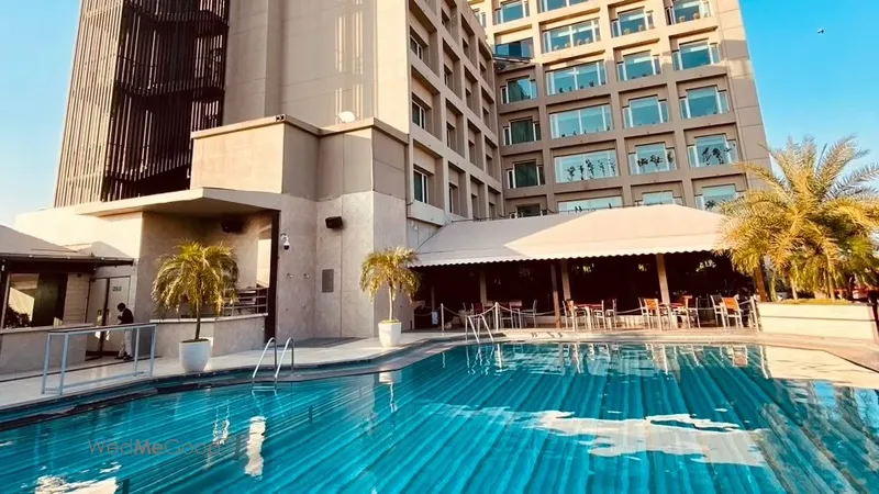 Hotel Landmark Towers
