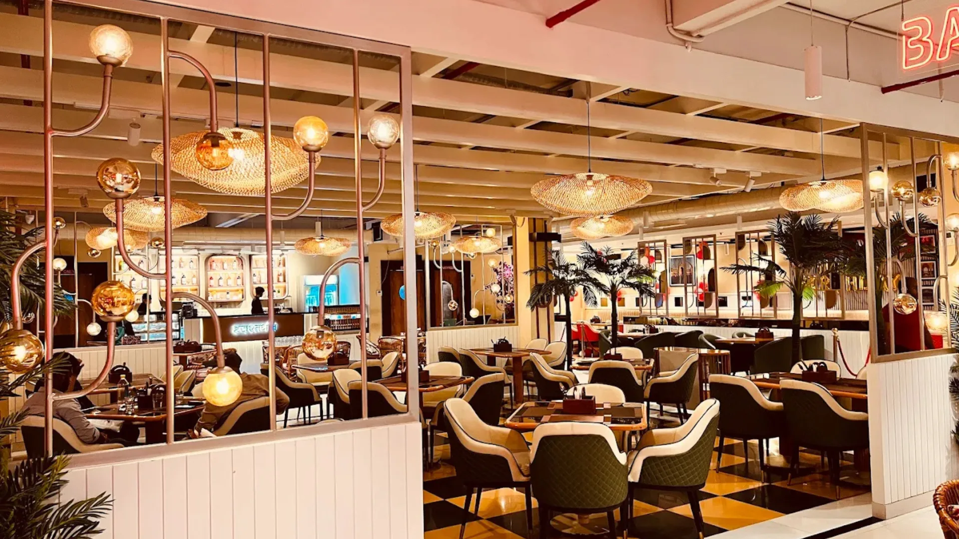 Hazratgunj Restaurant & Banquet Hall